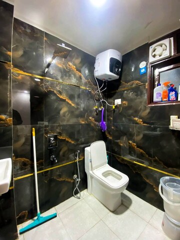 Attached Bathroom in 2 BHK Builder Floor at Saket – for Rent