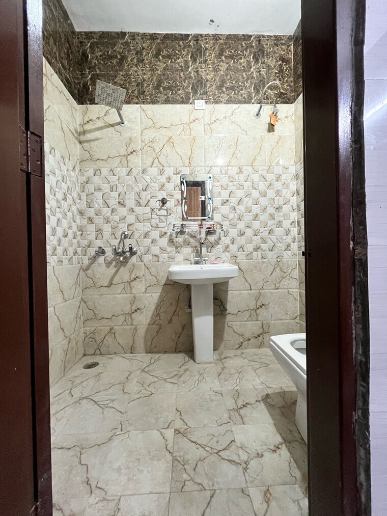 Bathroom, sector 127 2 Bedroom 1000 Sq.Ft. Villa In Sector 127 Mohali 9492566