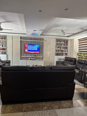 Living Room in 6 BHK Villa at Jaypee Greencrest Homes, Jaypee Greens Sports City – for Sale