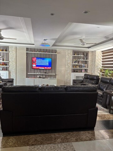 Living Room in 6 BHK Villa at Jaypee Greencrest Homes, Jaypee Greens Sports City – for Sale