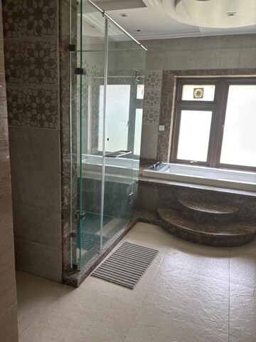 Bathroom in 6 BHK Villa at Jaypee Greencrest Homes, Jaypee Greens Sports City – for Sale