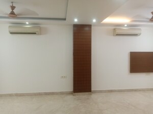 5 BHK Villa For Sale in Vasant Vihar