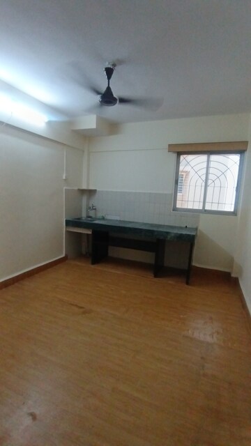 Room in 1 BHK Apartment at Raj Darshan Apartment, Kopri – for Rent