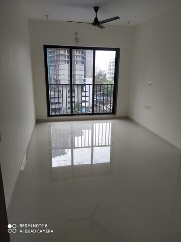 2 BHK Apartment For Rent in Parinee Essence, Kandivali West