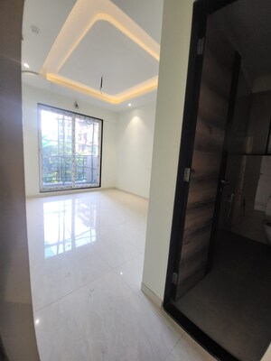 Room in 3 BHK Apartment at Indiabulls One Indiabulls, Pokhran Road No Two – for Rent