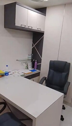  Office Space For Rent in Bbd Bagh