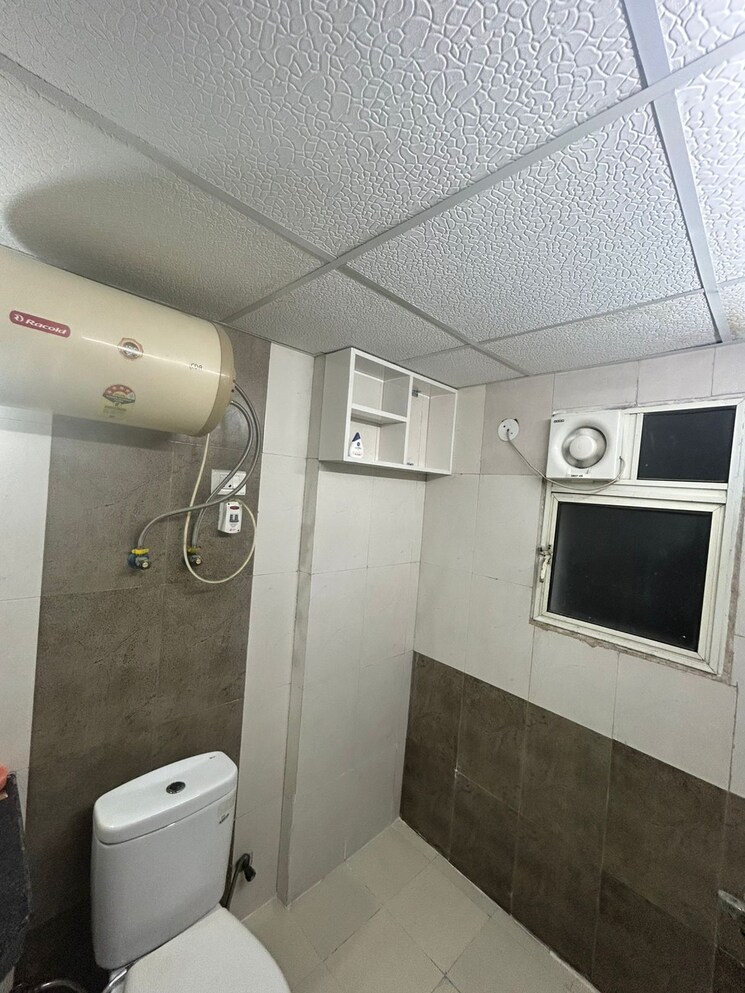 Attached Bathroom, antriksh-golf-view 3 Bedroom 1480 Sq.Ft. Apartment In Sector 78 Noida 9492768
