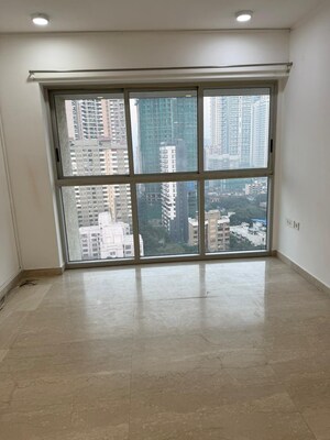 Room in 2 BHK Apartment at Lodha Parkside, Worli – for Rent