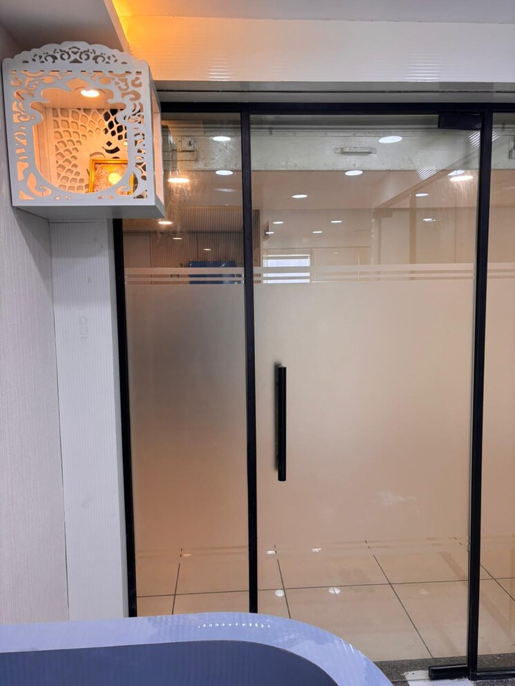 Team Area, new town Commercial Office Space 665 Sq.Ft. In New Town Kolkata 9492728