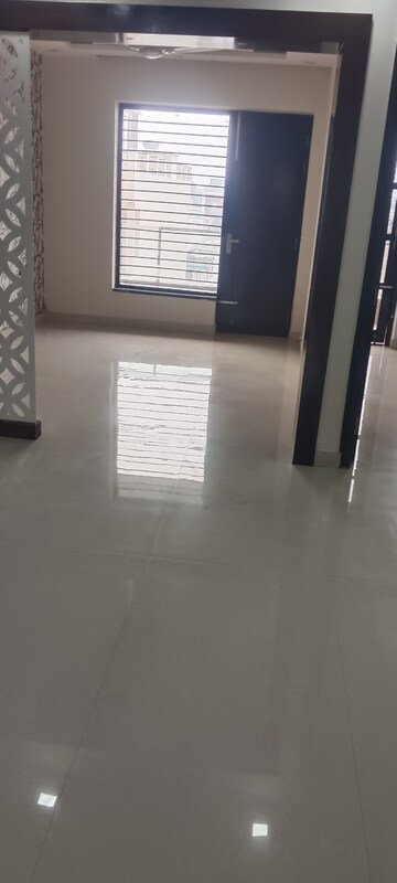  Office Space For Rent in Sector 9