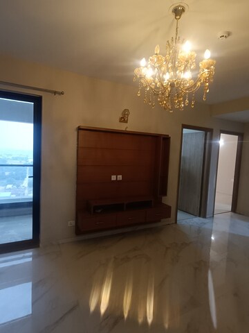 Room in 2 BHK Apartment at M3M Skywalk, Sector 74 – for Rent