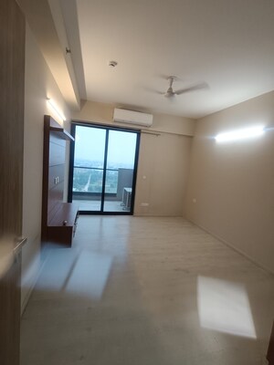 Room in 2 BHK Apartment at M3M Skywalk, Sector 74 – for Rent