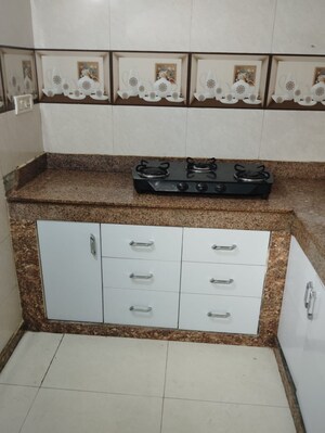 Kitchen in 1.5 BHK Builder Floor at Sector 17 – for Rent