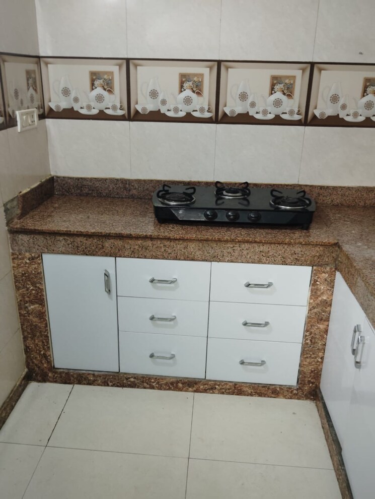 Kitchen, sector 17 1.5 Bedroom 800 Sq.Ft. Builder Floor In Sector 17 Faridabad 9492886