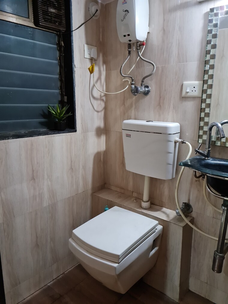 Bathroom, hubtown-gardenia 2 Bedroom 930 Sq.Ft. Apartment In Mira Road Thane 9492900