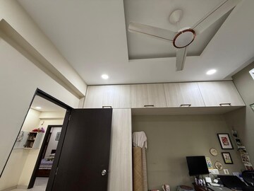 Room in 2 BHK Apartment at Kondapur – for Rent