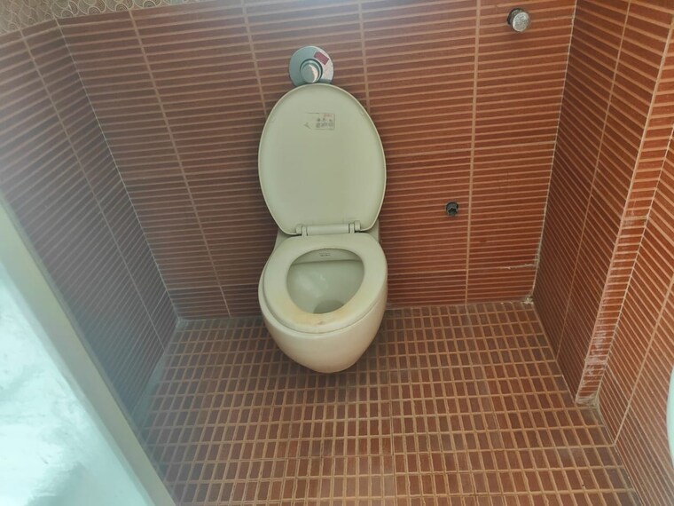 Bathroom, nanded-city 3 Bedroom 1600 Sq.Ft. Apartment In Sinhagad Road Pune 9492906