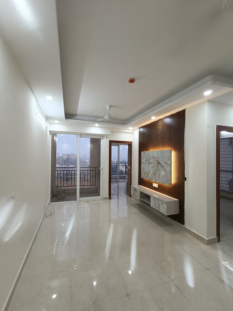 Living Room, signature-global-prime 2 Bedroom 834 Sq.Ft. Apartment In Sector 63a Gurgaon 9492941