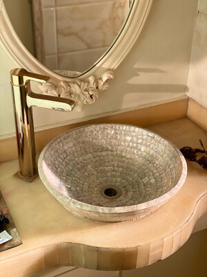 Bathroom in 4 BHK Apartment at Maker Tower, Cuffe Parade – for Sale