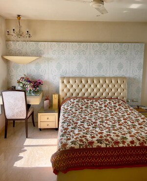 Bedroom in 4 BHK Apartment at Maker Tower, Cuffe Parade – for Sale