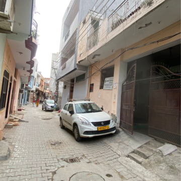 Parking in  Plot at Ashok Vihar Phase ii – for Sale