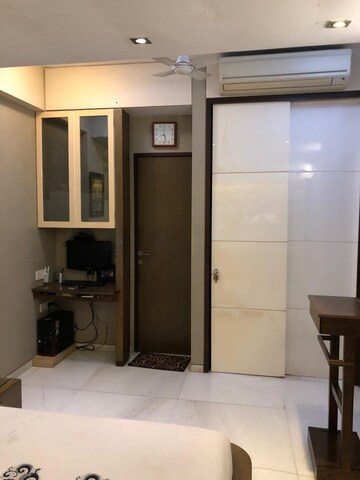 4 BHK Apartment For Rent in Tata Petit Towers, Peddar Road