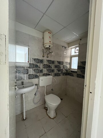 Bathroom in 3 BHK Apartment at Smart World Orchard, Sector 61 – for Rent