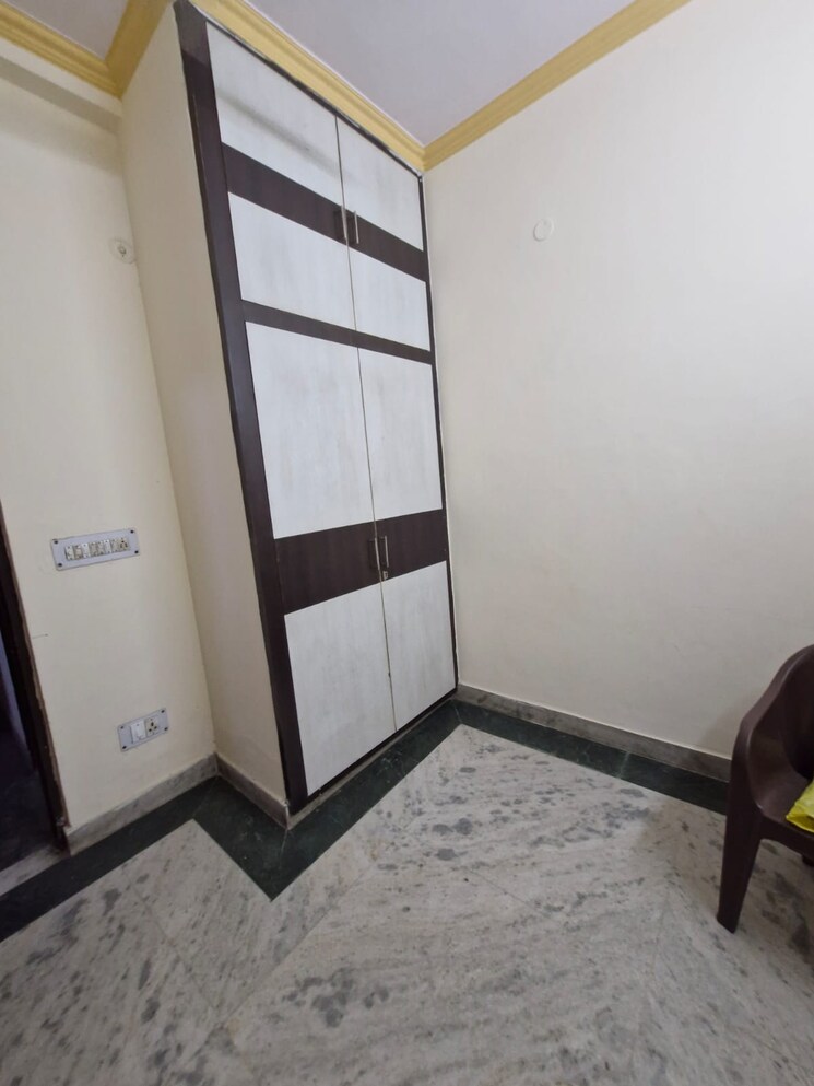 Room, mayur vihar 1.5 Bedroom 450 Sq.Ft. Builder Floor In Mayur Vihar Delhi 9493064