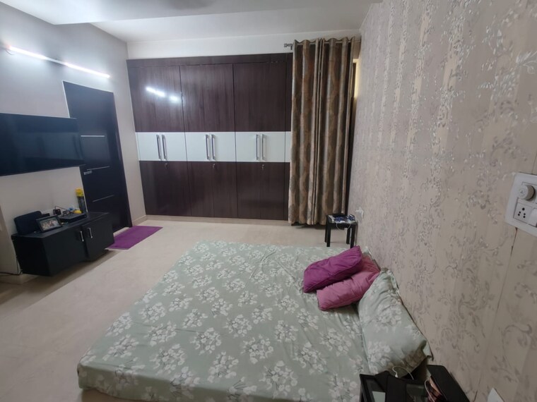 Bedroom, mayur vihar phase 1 extension 2.5 Bedroom 1050 Sq.Ft. Apartment In Mayur Vihar Phase 1 Extension Delhi 9493080