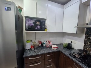 Kitchen in 2.5 BHK Apartment at Mayur Vihar Phase 1 Extension – for Rent