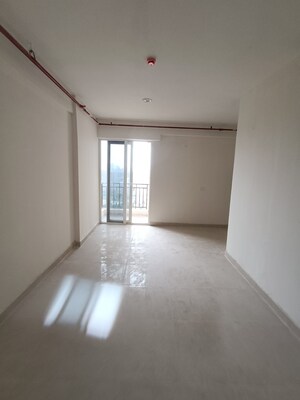 Room in 2 BHK Apartment at Signature Global Prime, Sector 63a – for Rent