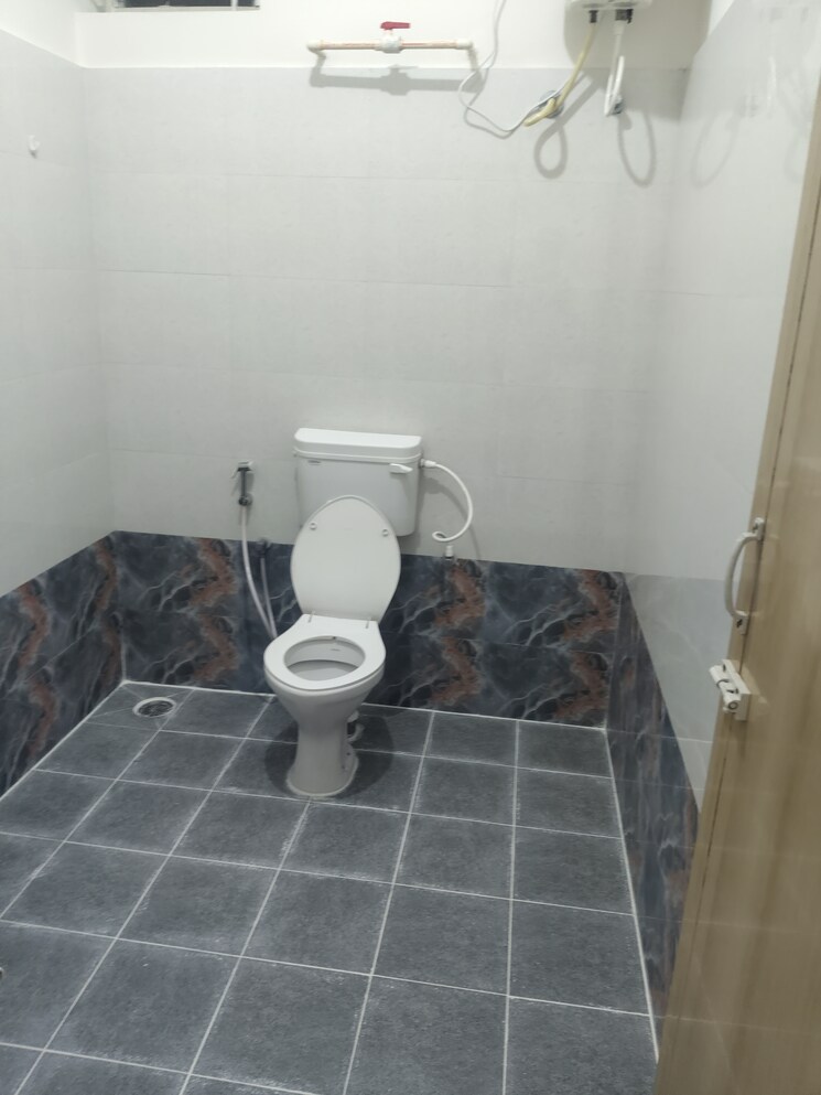 Bathroom, sai-arcade-bellandur 1 Bedroom 650 Sq.Ft. Apartment In Bellandur Bangalore 9493087