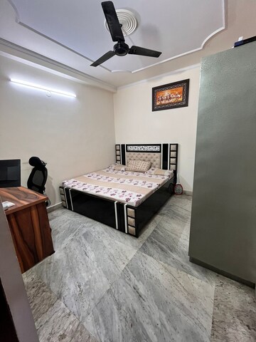 Bedroom in 2.5 BHK Builder Floor at Pandav Nagar – for Sale