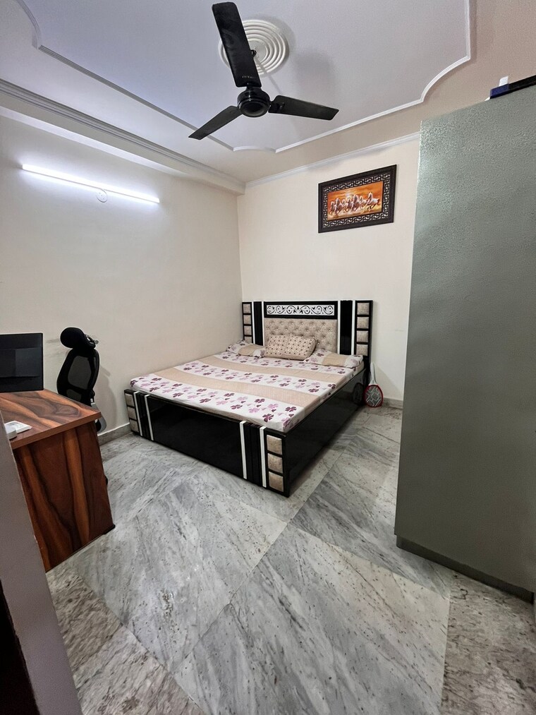 Bedroom, pandav nagar 2.5 Bedroom 550 Sq.Ft. Builder Floor In Pandav Nagar Delhi 9493090