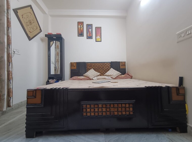 Bedroom, pandav nagar 2.5 Bedroom 550 Sq.Ft. Builder Floor In Pandav Nagar Delhi 9493090