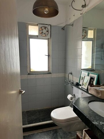 Master Bedroom in 3 BHK Apartment at DLF Regency Park II, Sector 27 – for Rent