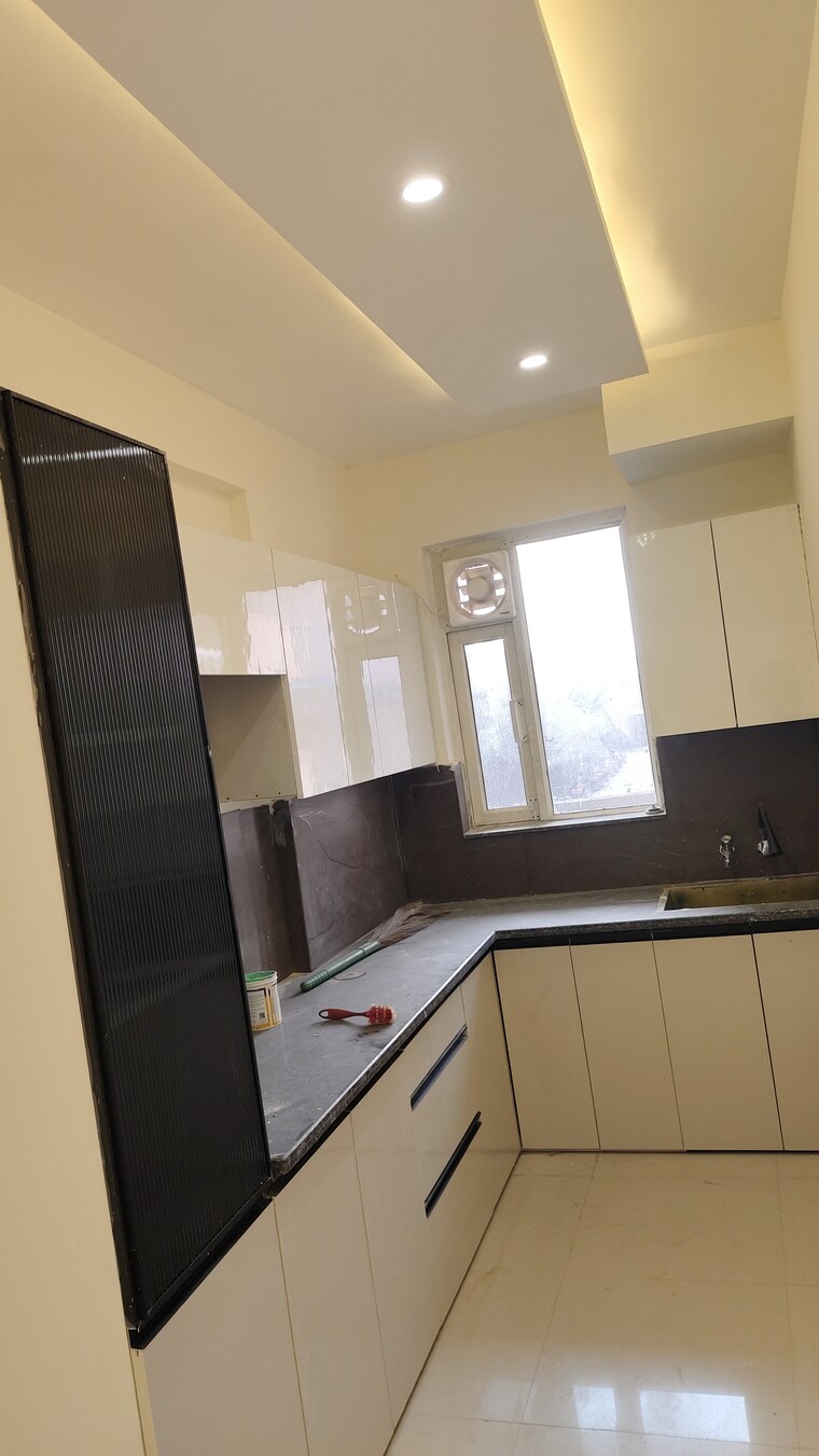 Kitchen, pyramid-pride 2 Bedroom 698 Sq.Ft. Apartment In Sector 76 Gurgaon 9493140