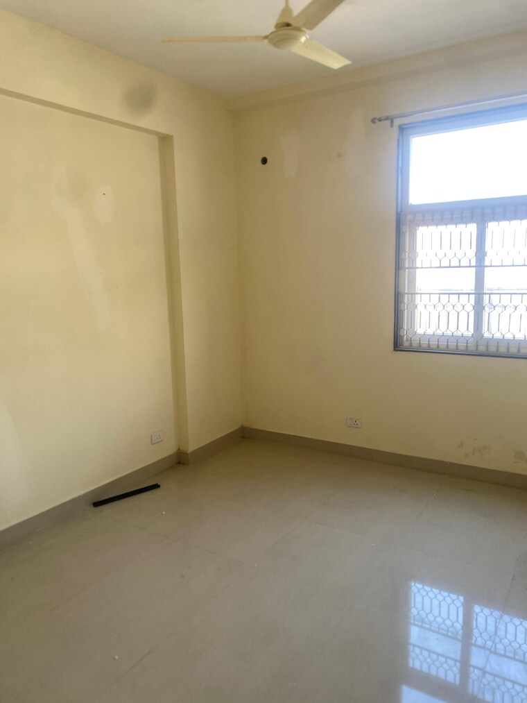 Room, k-m-apartments 2 Bedroom 1300 Sq.Ft. Apartment In Sector 3 Dwarka Delhi 9493169