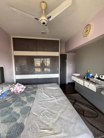 Bedroom in 2 BHK Apartment at Rhythm Serenity Heights, Andheri East – for Rent