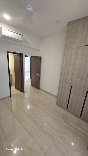 Furnished Amenities in 3 BHK Apartment at Piramal Mahalaxmi, Mahalaxmi – for Rent