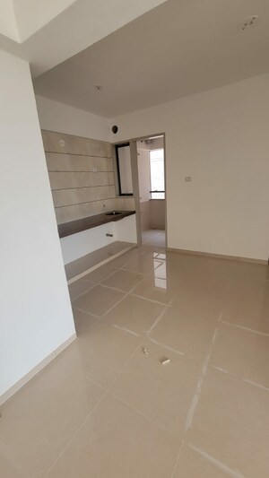 Room in 3 BHK Apartment at Nana Chiloda – for Rent