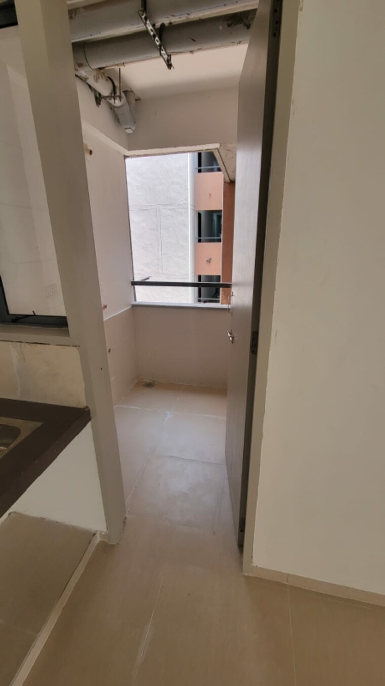 Bathroom, nana chiloda 3 Bedroom 1800 Sq.Ft. Apartment In Nana Chiloda Ahmedabad 9493212