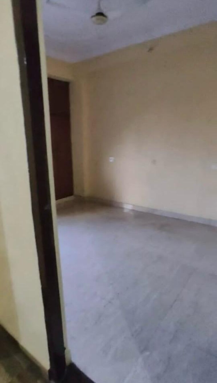 Room, aliganj 2 Bedroom 1100 Sq.Ft. Apartment In Aliganj Lucknow 9493228