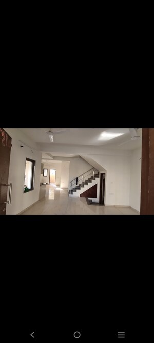 Room in 3 BHK Villa at Supercity Joy, Science City – for Rent