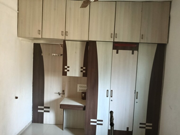 Room, naranpura 3 Bedroom 1500 Sq.Ft. Apartment In Naranpura Ahmedabad 9493254