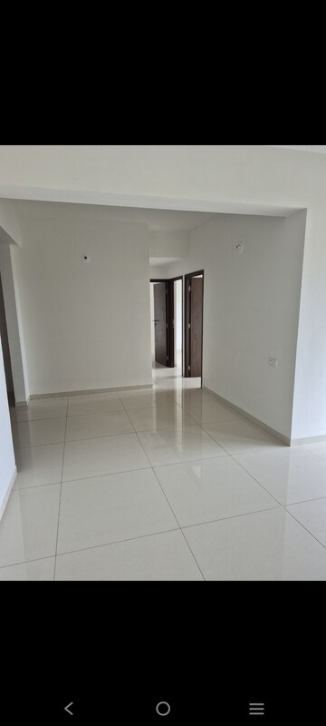 Room in 3 BHK Apartment at Vishwanath Maher Homes 4, Shela – for Rent