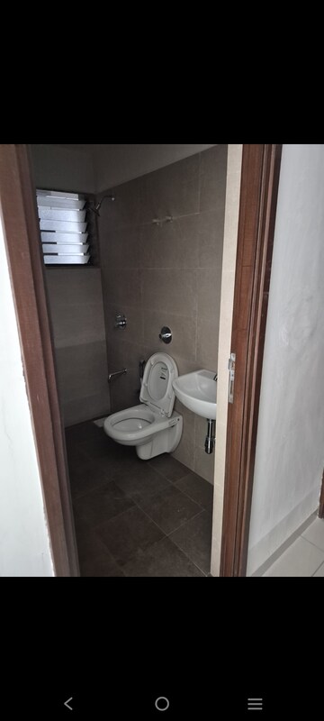 Bathroom in 3 BHK Apartment at Vishwanath Maher Homes 4, Shela – for Rent