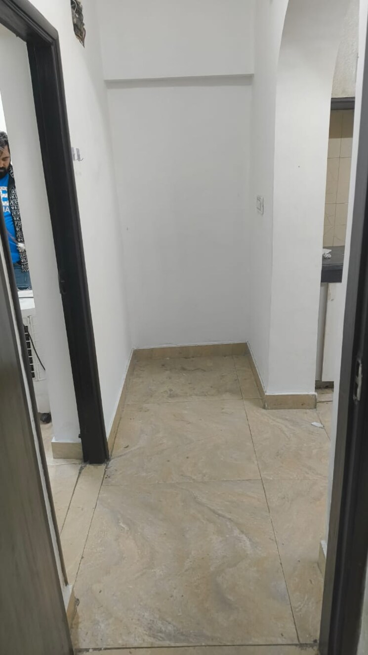 undefined, janakpuri 3 Bedroom 1100 Sq.Ft. Apartment In Janakpuri Delhi 9493287