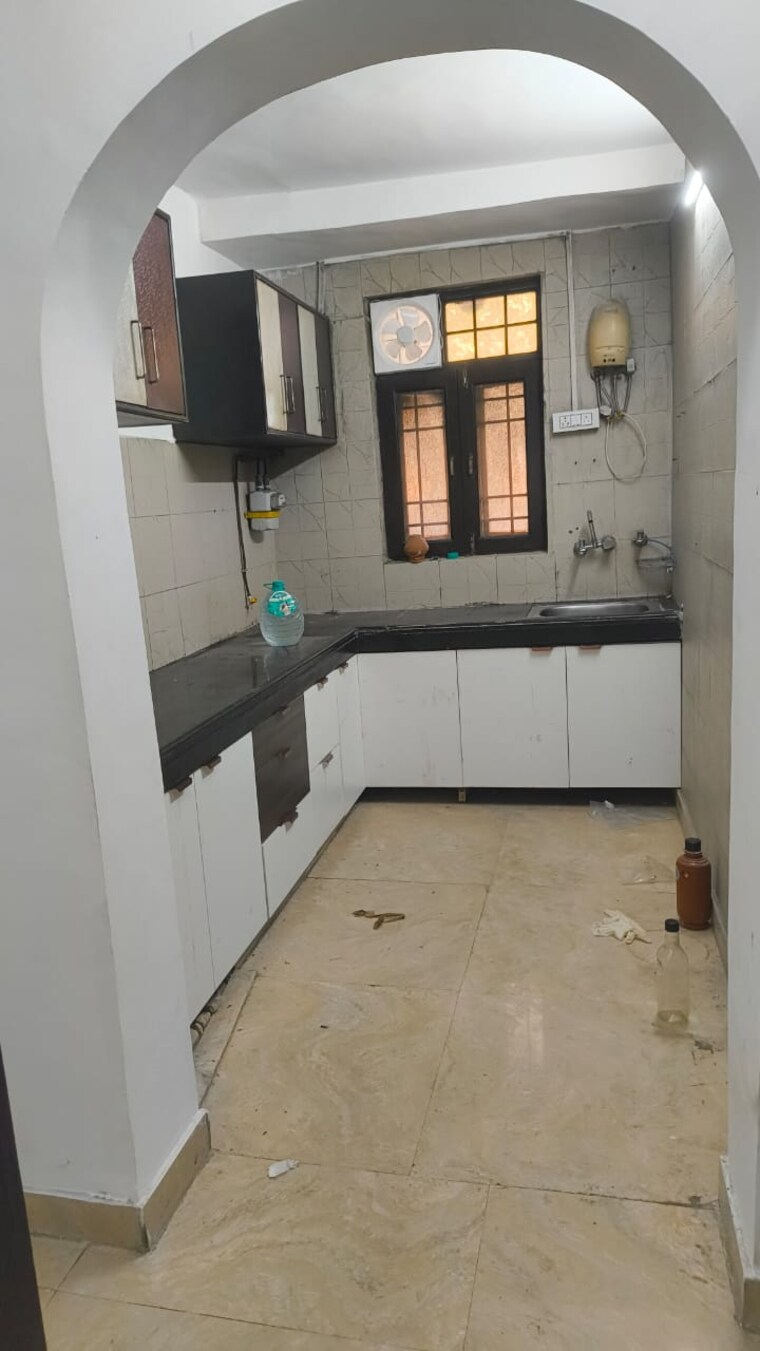 Kitchen, janakpuri 3 Bedroom 1100 Sq.Ft. Apartment In Janakpuri Delhi 9493287