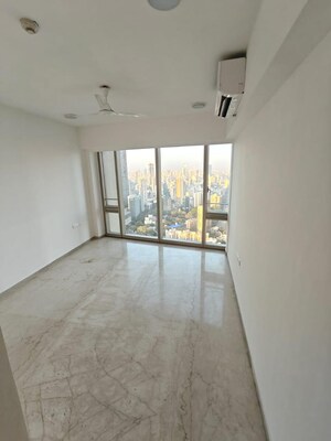 Room in 3 BHK Apartment at Lodha Kiara, Worli – for Rent